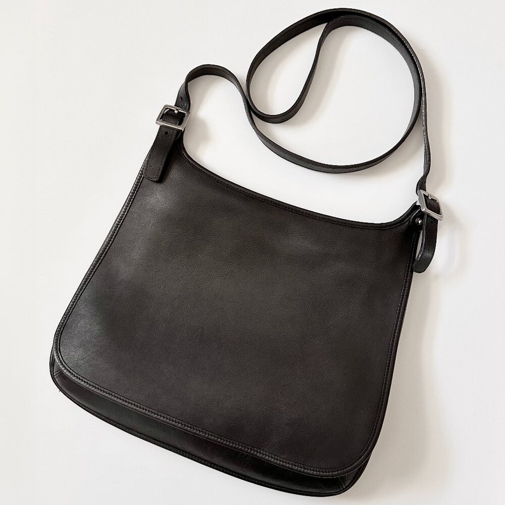 Vintage Coach 90s Saddle Flap Black Leather Bag 9082